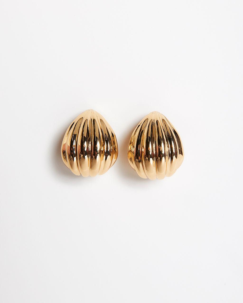 Seashell | Textured 14K Gold Huggie Earrings - MAISON EMILY
